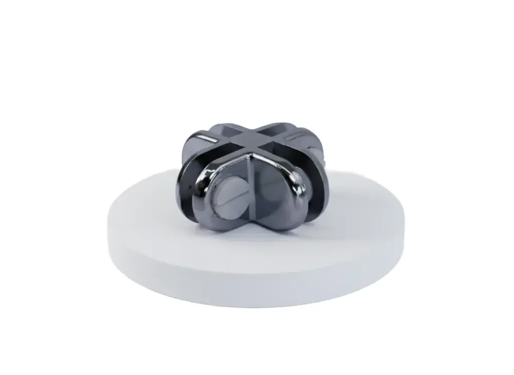 4 Way Metal Cubbie Clip
